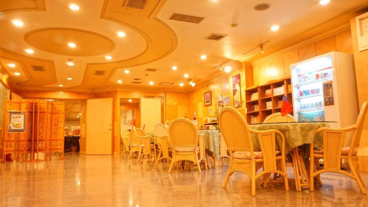 Hwa Du Hotel Tainan Exterior photo